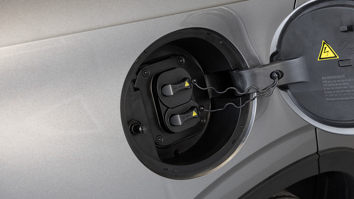 H6 Charging port
